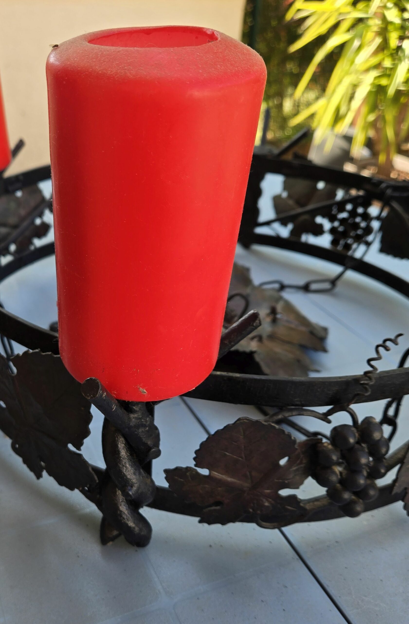 Lustre rustique fer forgé – Style vigne / 4 bougies