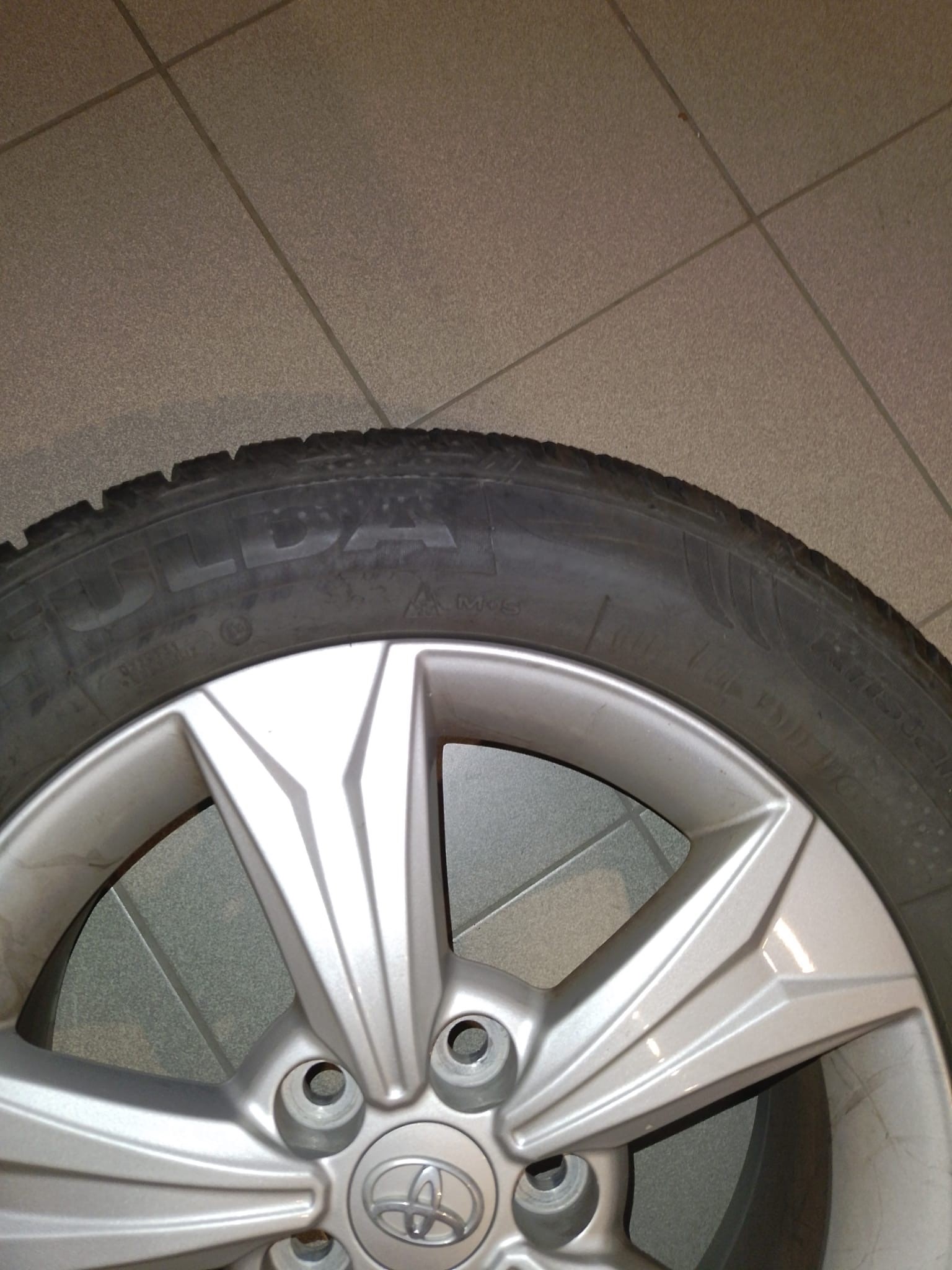 4 Pneus hiver avec jantes ALU